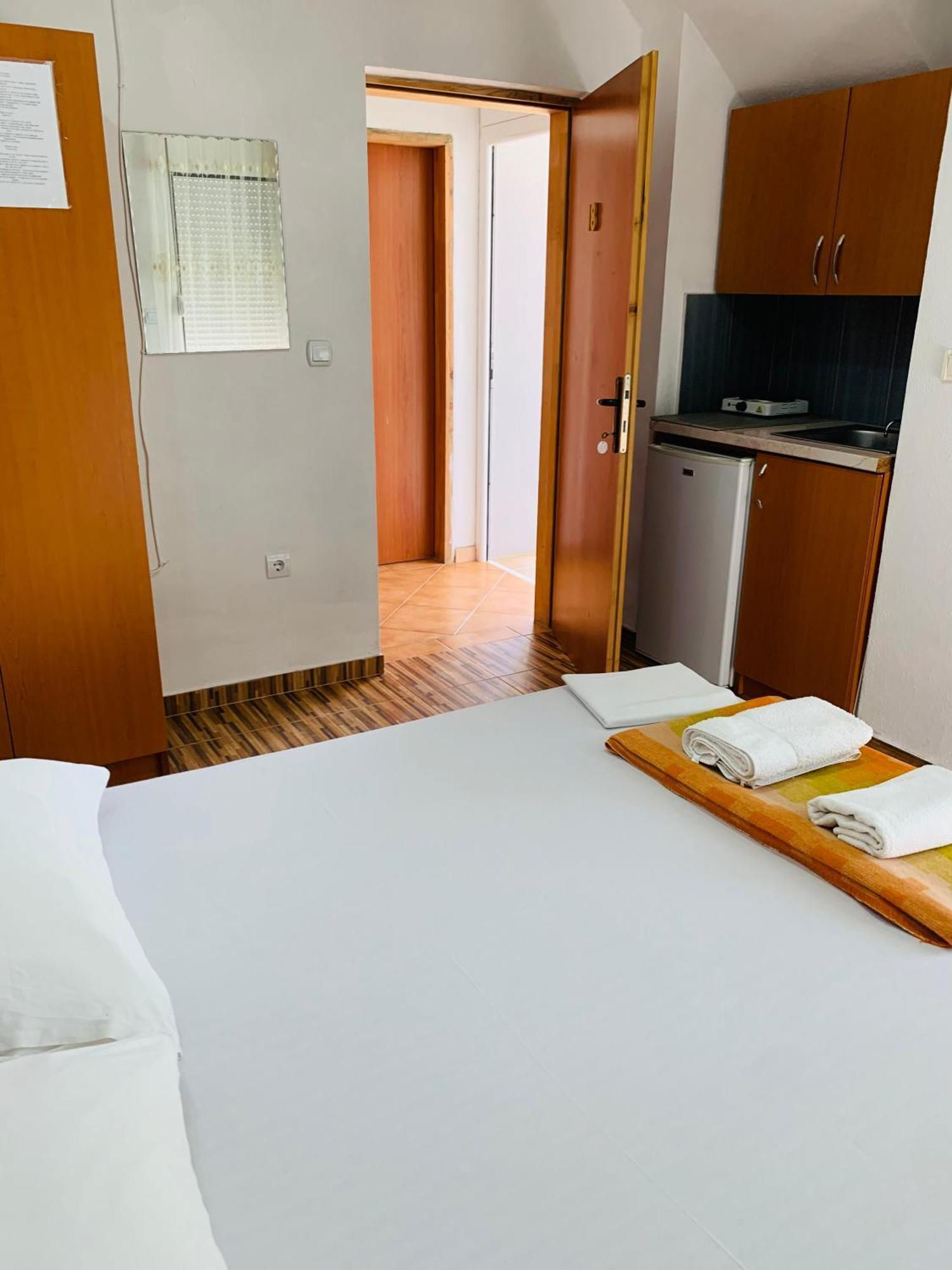 Apartments Delfin อุลซิน ภายนอก รูปภาพ