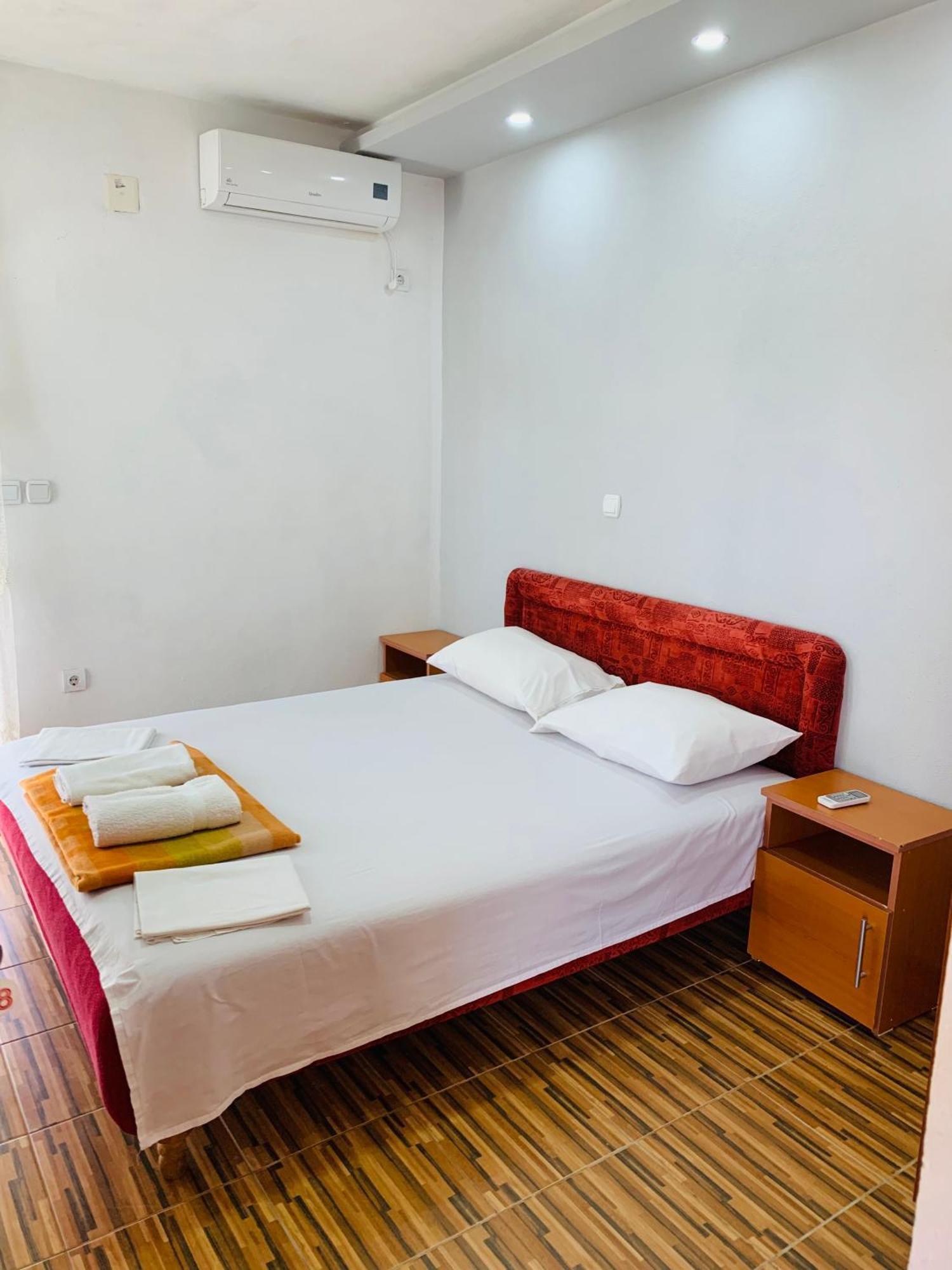 Apartments Delfin อุลซิน ภายนอก รูปภาพ